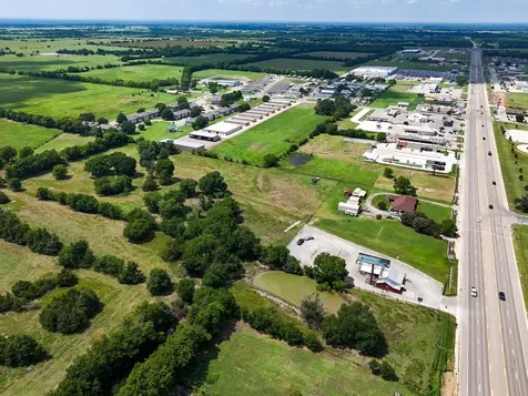1709 N State Highway 121 Bonham TX 75418
