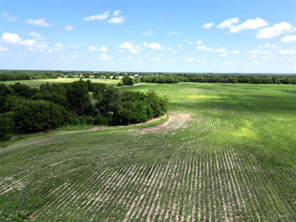 48AC Cr 2165 Klondike TX 75440