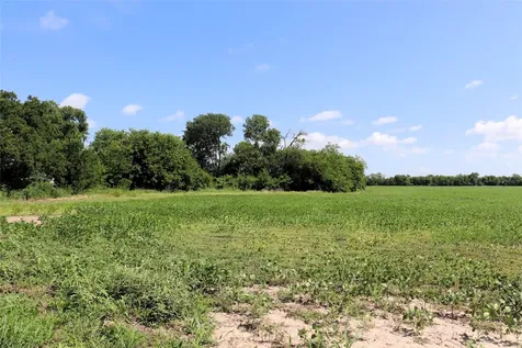 48AC Cr 2165 Klondike TX 75440