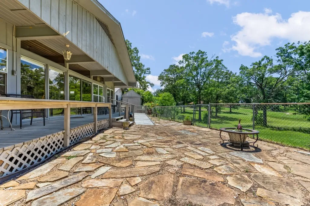 620 Shadywood Lane Avinger TX 75630