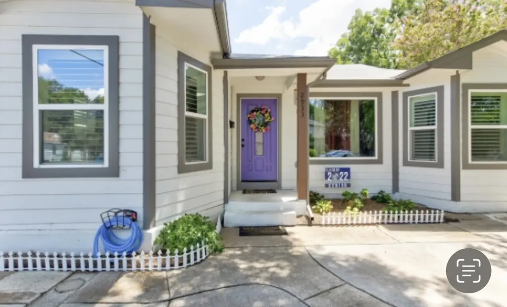 2933 S Hills Fort Worth TX 76109