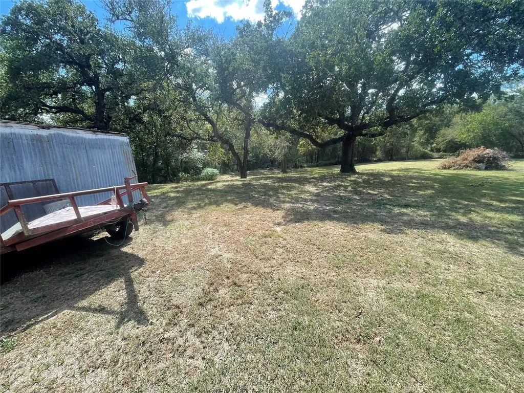 13822 Fm 4 Santo TX 76472