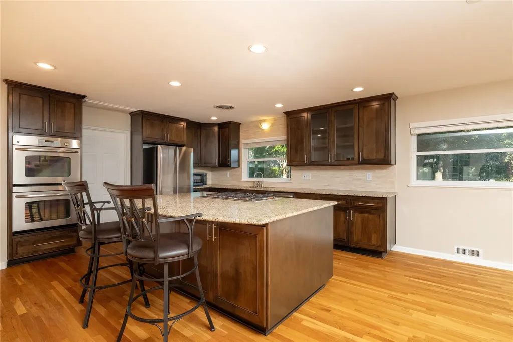 6401 Drury Lane Fort Worth TX 76116