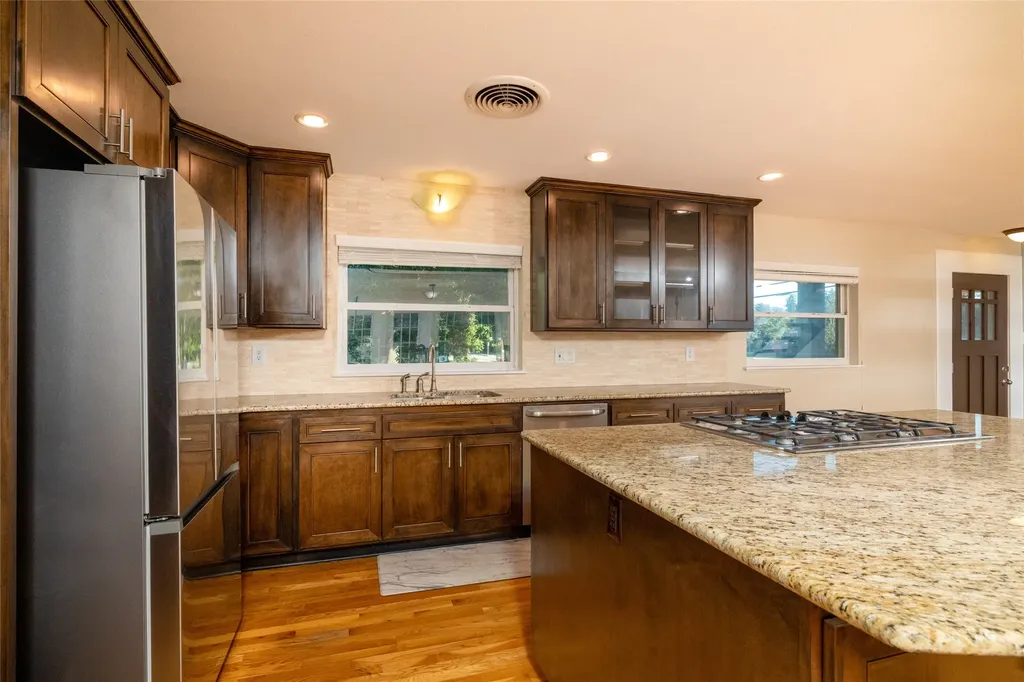 6401 Drury Lane Fort Worth TX 76116
