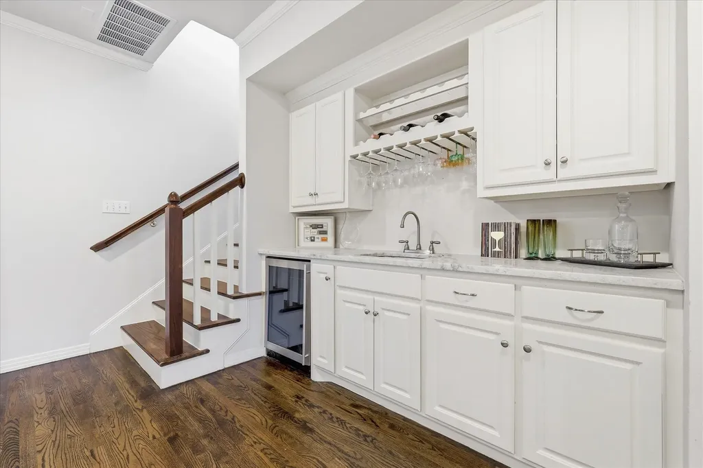 6631 Sunnyland Lane Dallas TX 75214