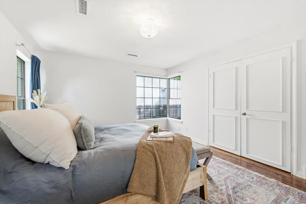 6631 Sunnyland Lane Dallas TX 75214