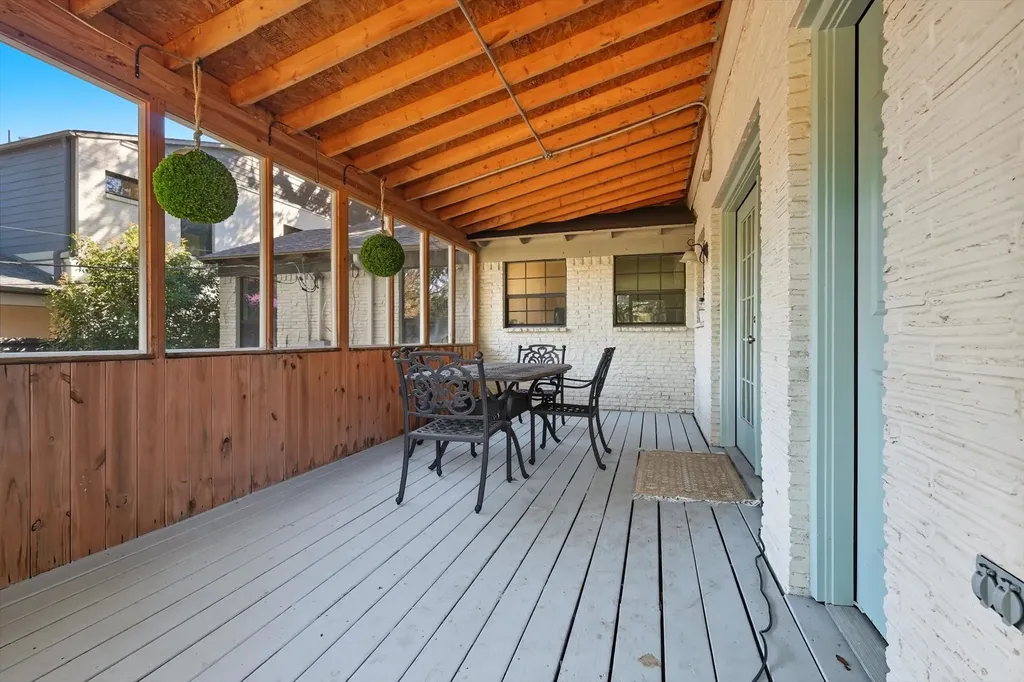 6631 Sunnyland Lane Dallas TX 75214