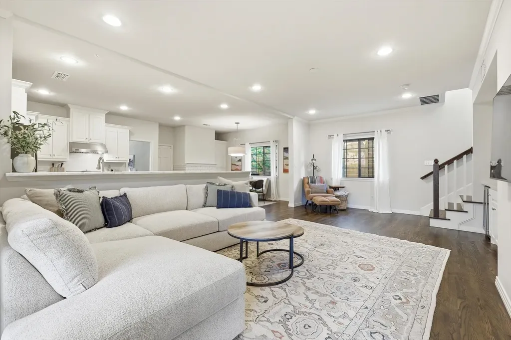 6631 Sunnyland Lane Dallas TX 75214