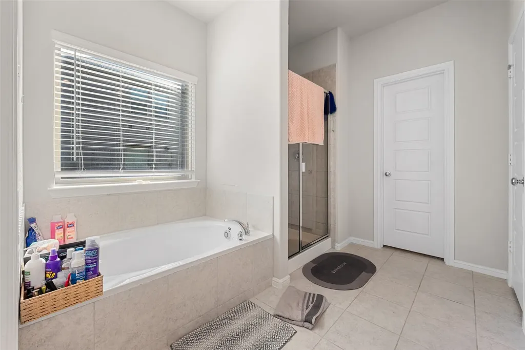 1215 Putnam Street Mansfield TX 76063