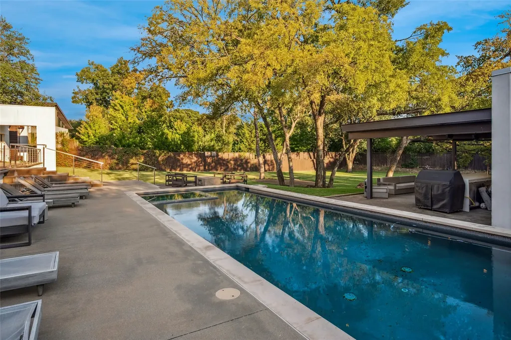 5036 Radbrook Place Dallas TX 75220