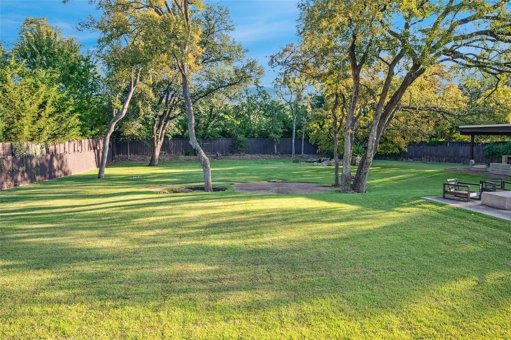 5036 Radbrook Place Dallas TX 75220