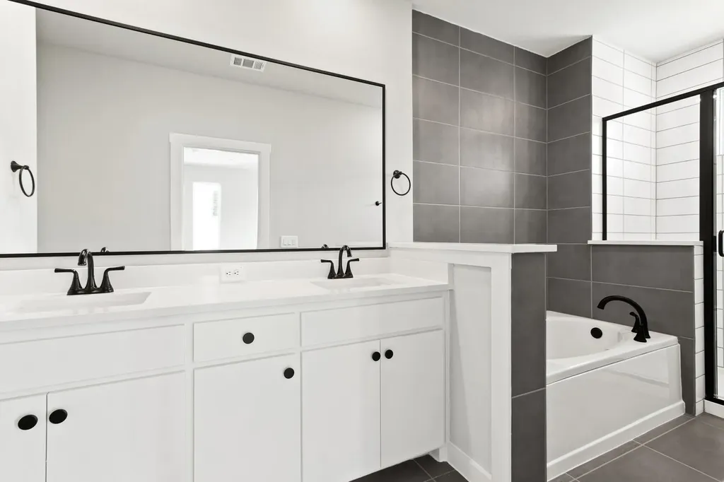 2020 NE Aldrich Mews Celina TX 75009