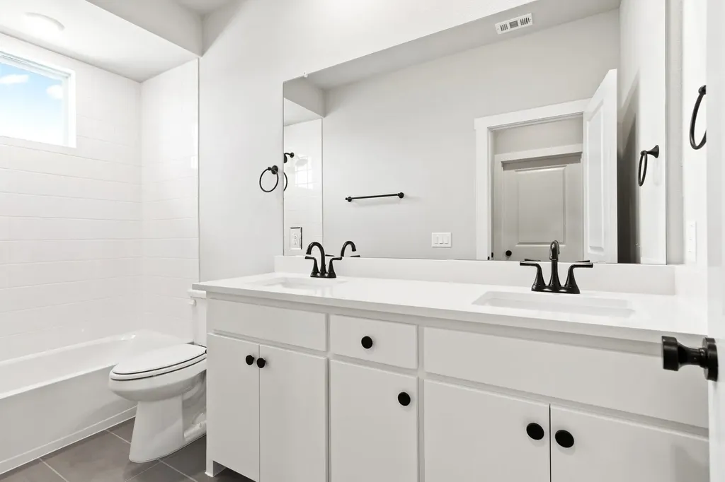 2020 NE Aldrich Mews Celina TX 75009