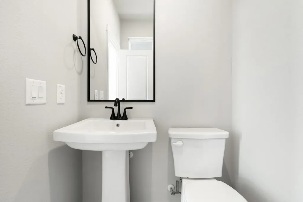 2020 NE Aldrich Mews Celina TX 75009