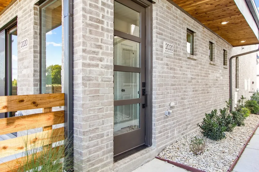 2020 NE Aldrich Mews Celina TX 75009