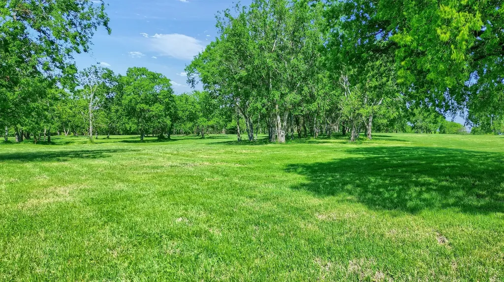 695 Mackey Road Gunter TX 75058