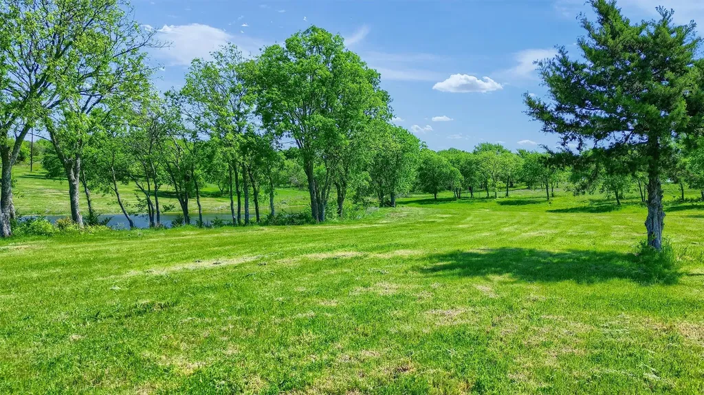 695 Mackey Road Gunter TX 75058