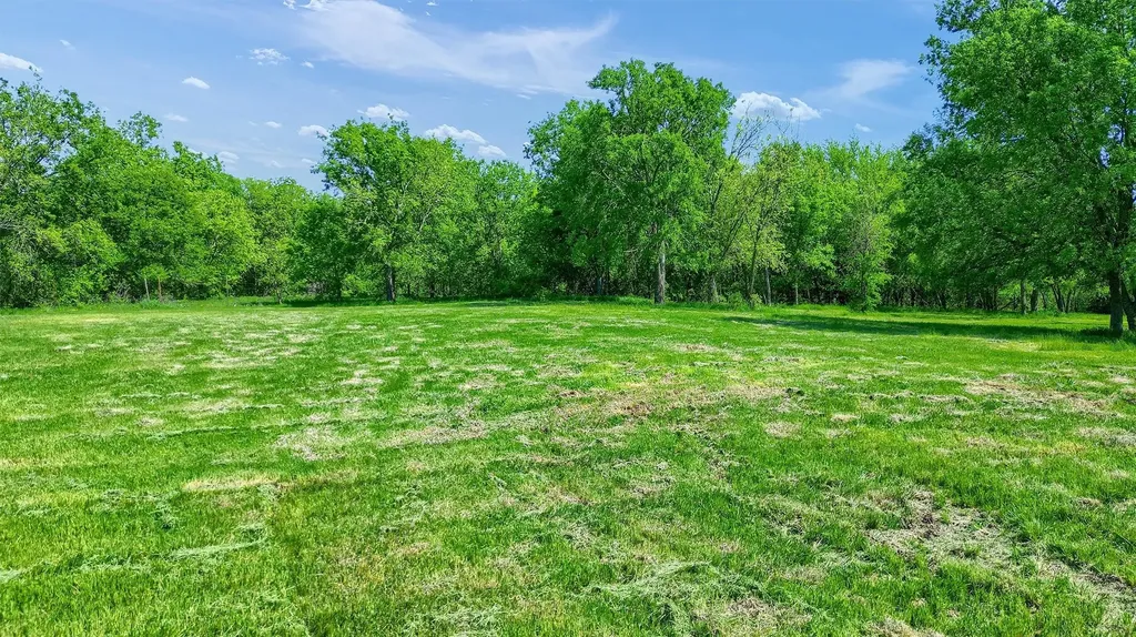 695 Mackey Road Gunter TX 75058