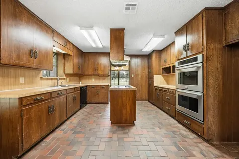 821 E Stegall Road Robinson TX 76706