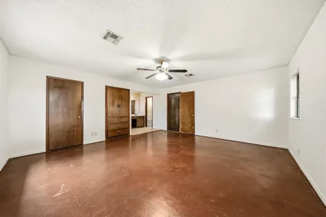 821 E Stegall Road Robinson TX 76706
