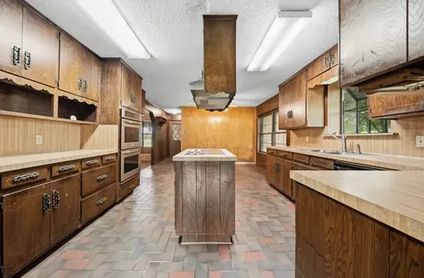 821 E Stegall Road Robinson TX 76706