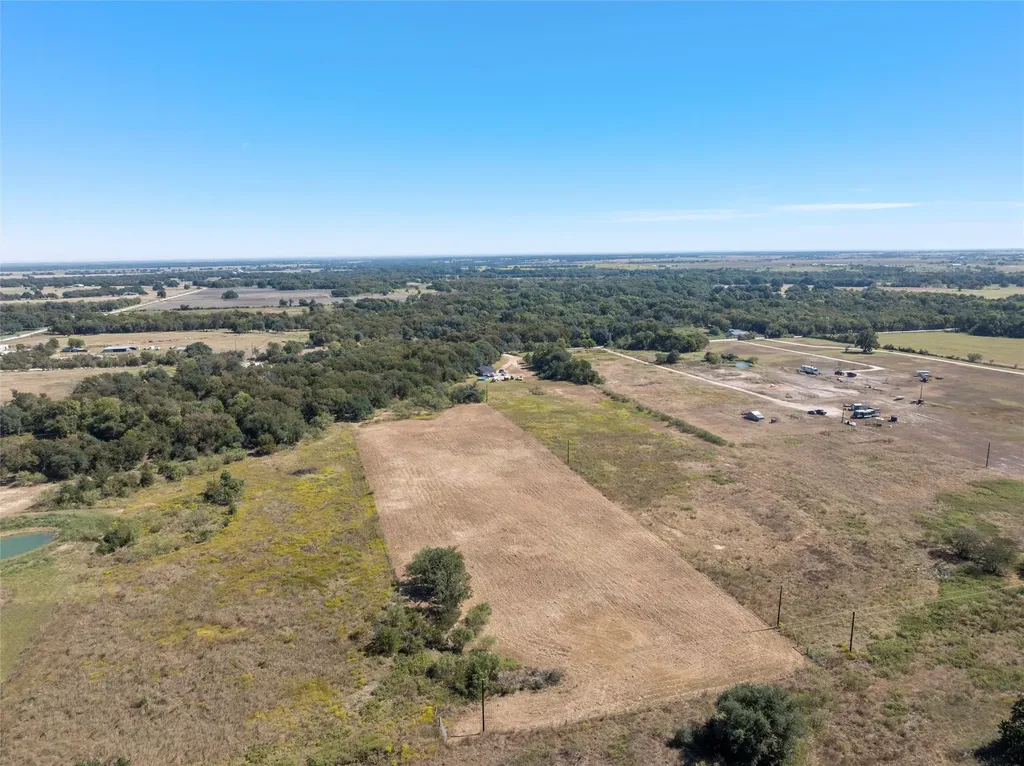 6.754 County Road 473 Lott TX 76656