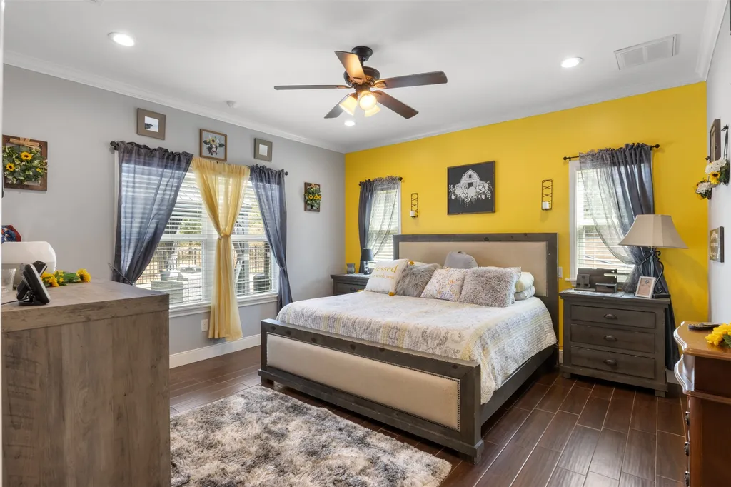 141 Eagle Point Cove Kingsland TX 78639