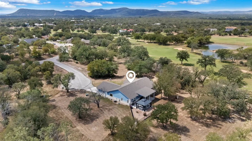 141 Eagle Point Cove Kingsland TX 78639