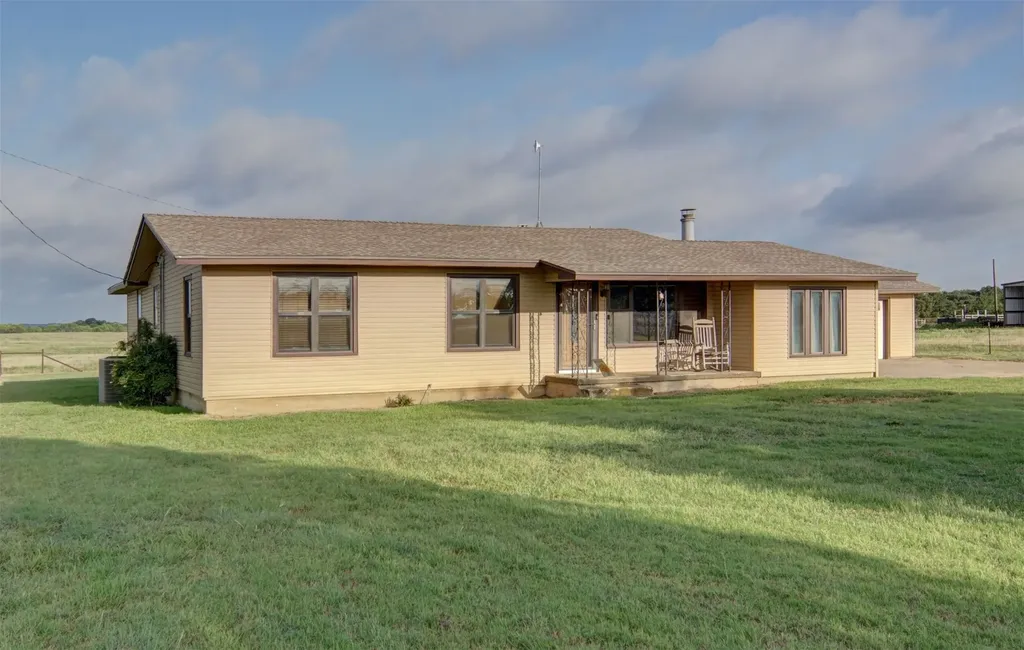 6551 Crooked Creek Road Bowie TX 76230