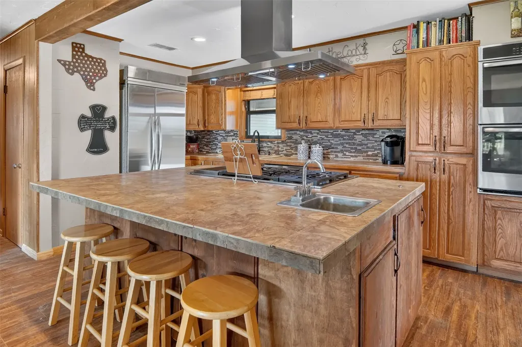 6551 Crooked Creek Road Bowie TX 76230