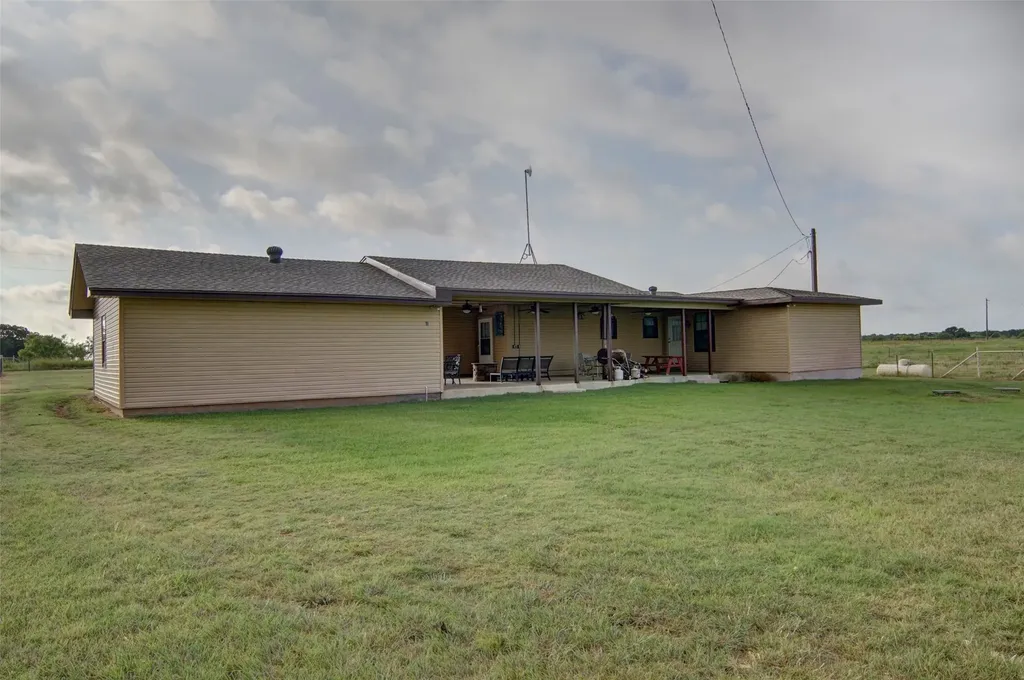 6551 Crooked Creek Road Bowie TX 76230