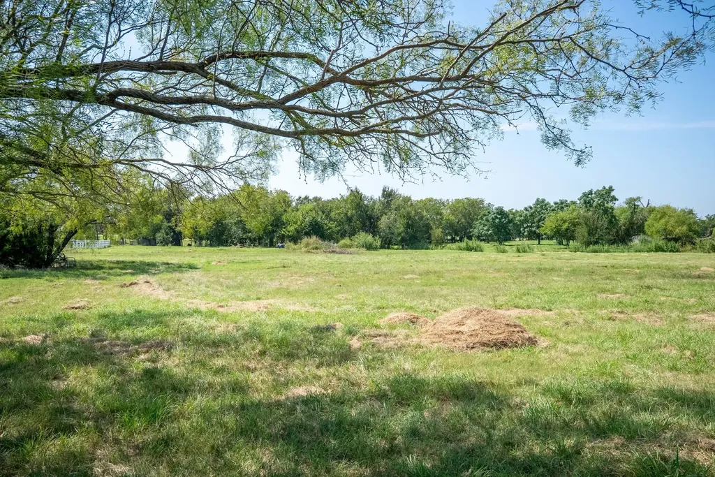 3475 Sauls Aubrey TX 76228