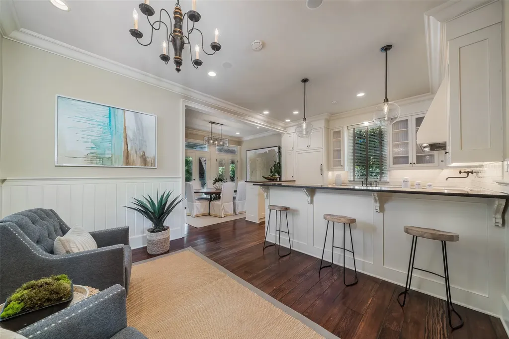 2315 Routh Street Dallas TX 75201