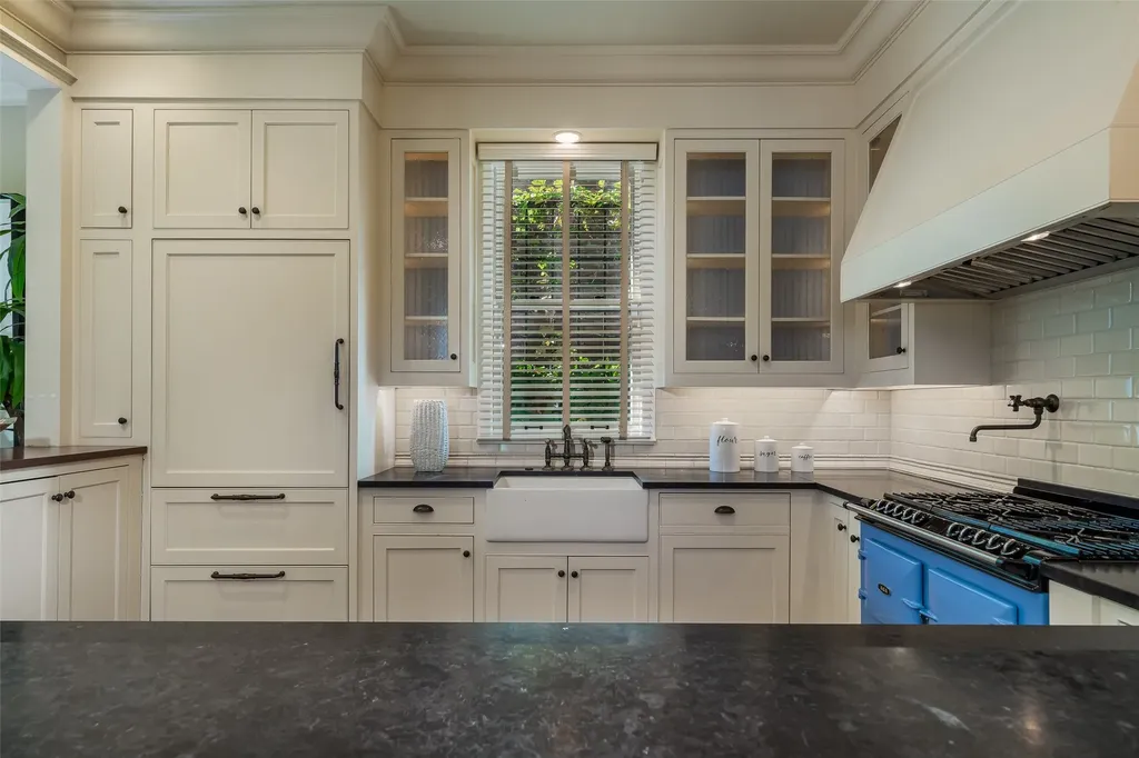 2315 Routh Street Dallas TX 75201