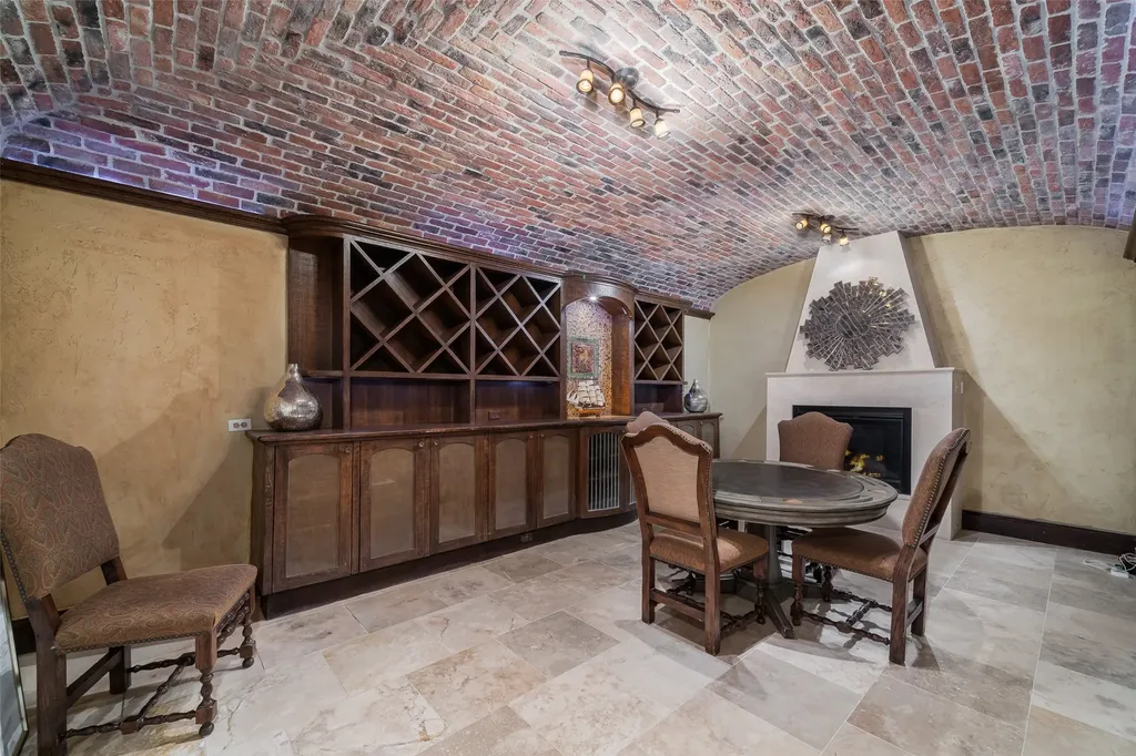 2315 Routh Street Dallas TX 75201