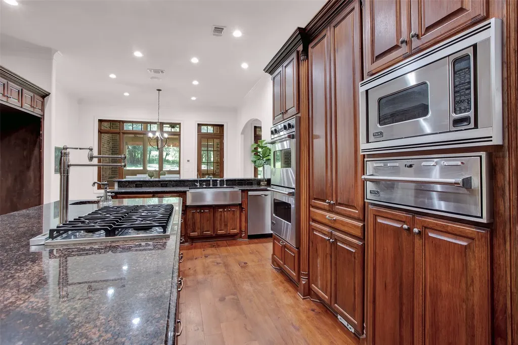 48 Summit Oaks Circle Denison TX 75020