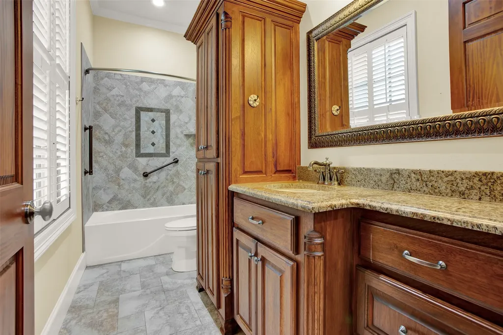 48 Summit Oaks Circle Denison TX 75020