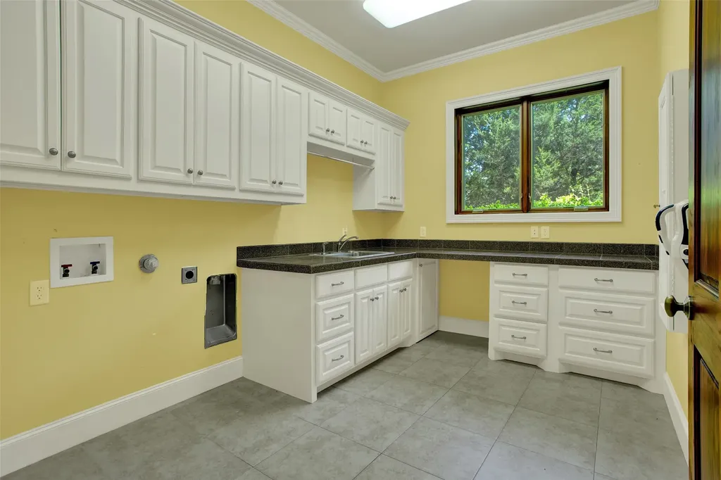 48 Summit Oaks Circle Denison TX 75020