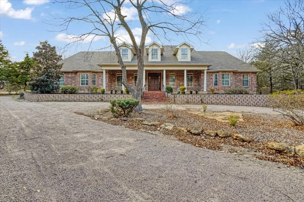 48 Summit Oaks Circle Denison TX 75020