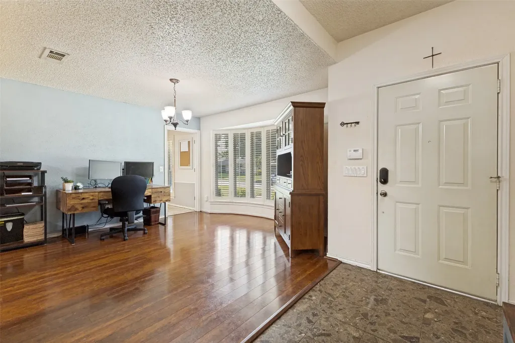 2512 Evergreen Drive Plano TX 75075