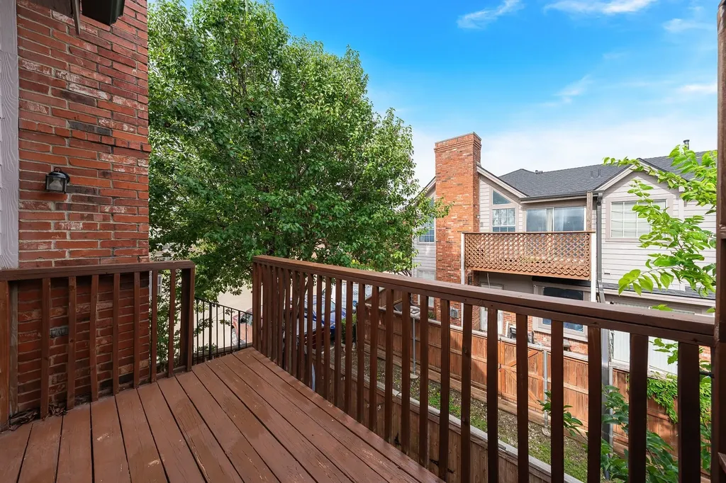 18240 Midway Road Dallas TX 75287