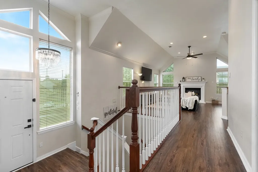 18240 Midway Road Dallas TX 75287