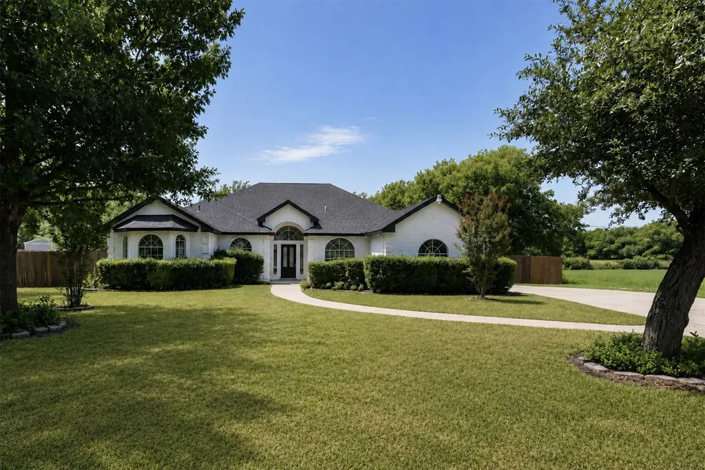 214 Pearly Top Drive Glenn Heights TX 75154