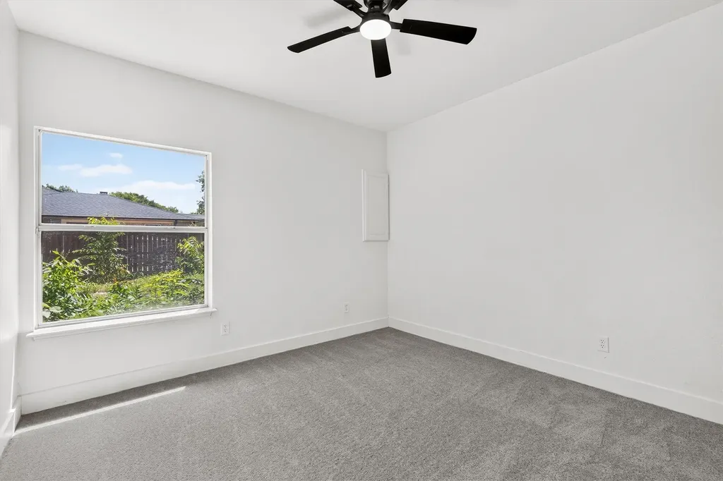 214 Pearly Top Drive Glenn Heights TX 75154