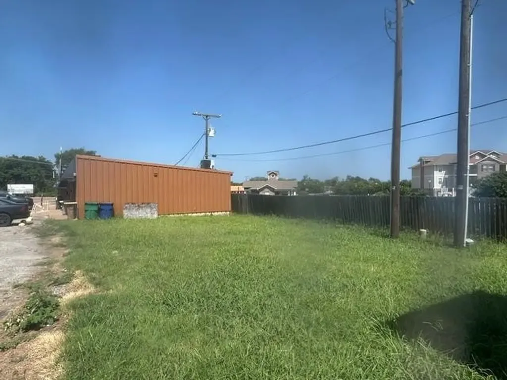 406 W Fm 120 Pottsboro TX 75076