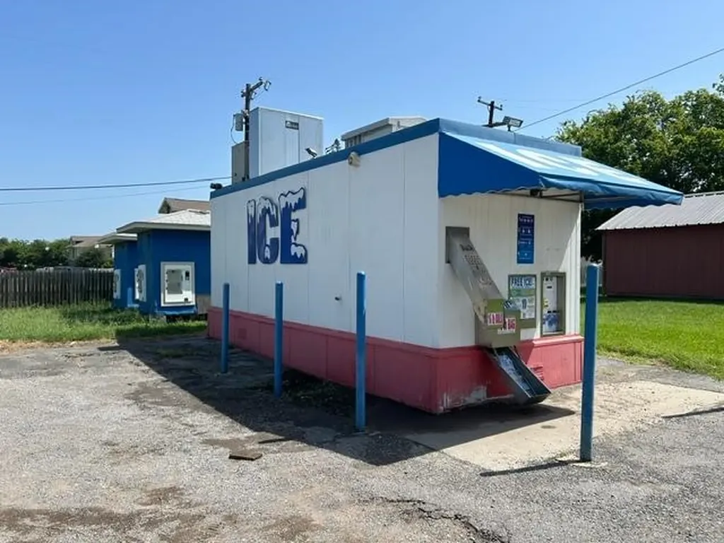 406 W Fm 120 Pottsboro TX 75076