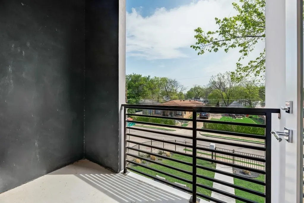 3415 Chihuahua Avenue Dallas TX 75212