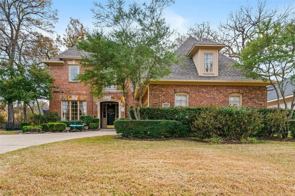 5932 Riverbend Place Fort Worth TX 76112