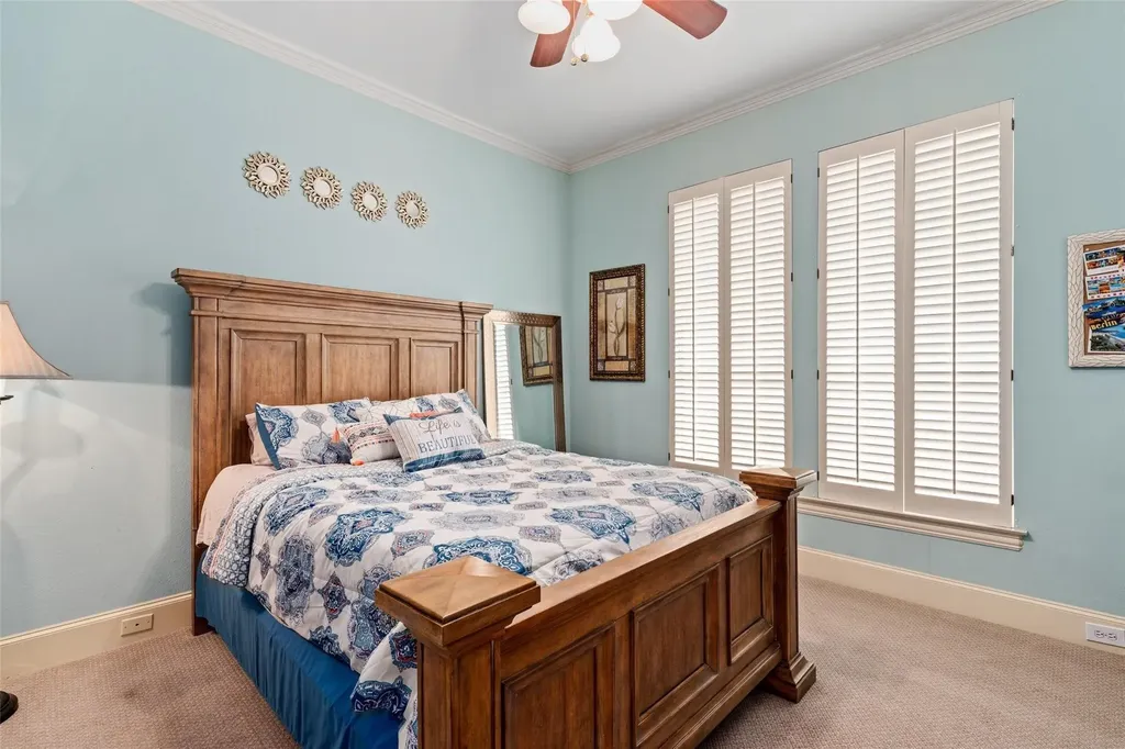 5932 Riverbend Place Fort Worth TX 76112