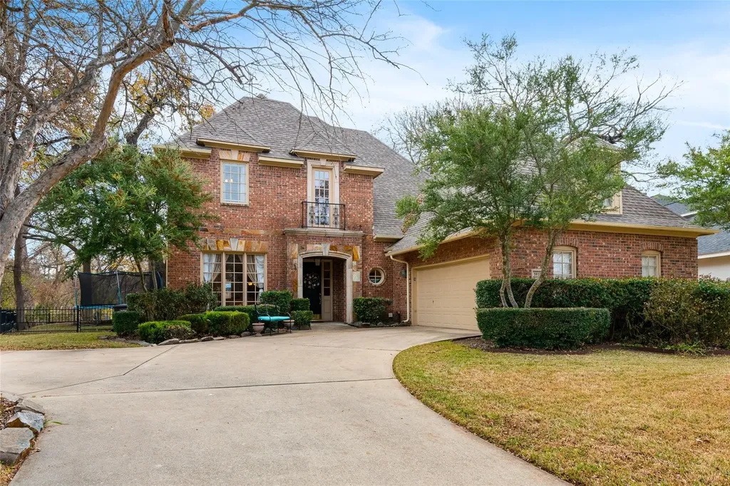 5932 Riverbend Place Fort Worth TX 76112